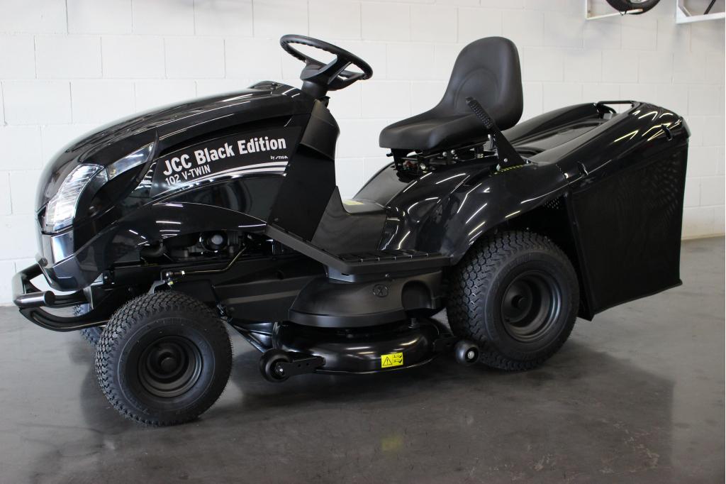 Gratis thuisbezorgd: Twee cilinder Stiga krachtpatser, Niet ingevuld, Cirkelmaaier, Niet ingevuld, Nieuw