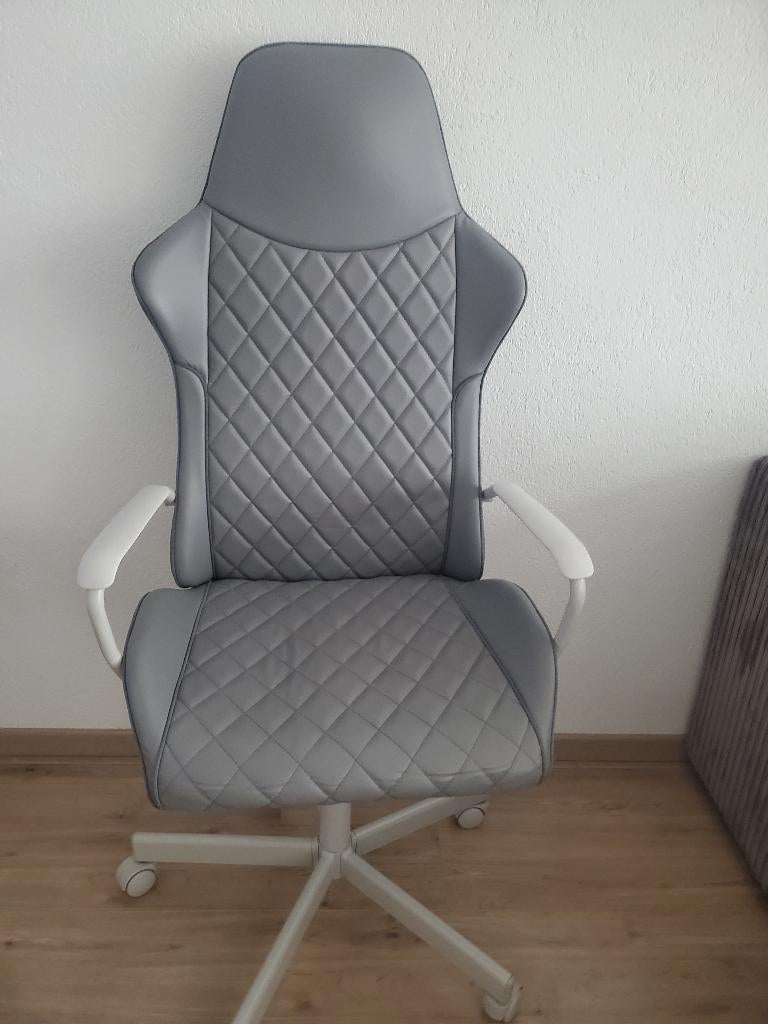 Bureau stoel, Ophalen, Zo goed als nieuw, Grijs, Bureaustoel