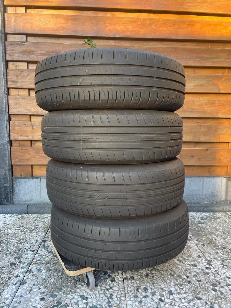 Autobanden met velgen en wieldoppen, Ophalen, Gebruikt