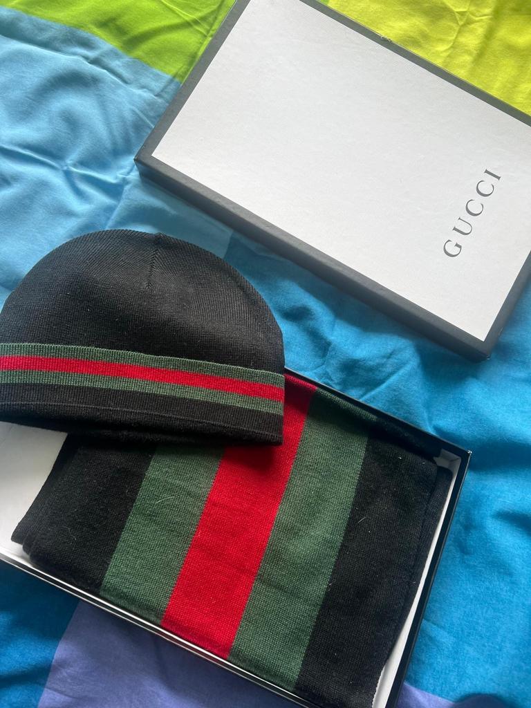 Gucci sjaal en muts, Kleding | Dames, Mutsen, Sjaals en Handschoenen, Ophalen of Verzenden, Zo goed als nieuw, Muts