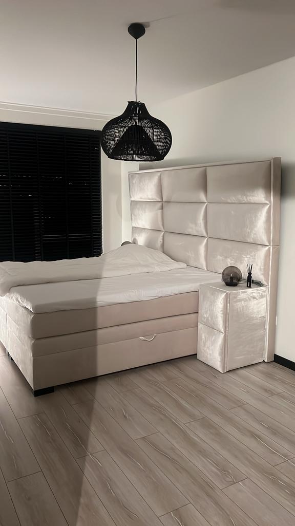 Luxe tweepersoonsbed met nachtkastjes / eric kuster stijl, Beige, Tweepersoons, Ophalen of Verzenden, Zo goed als nieuw