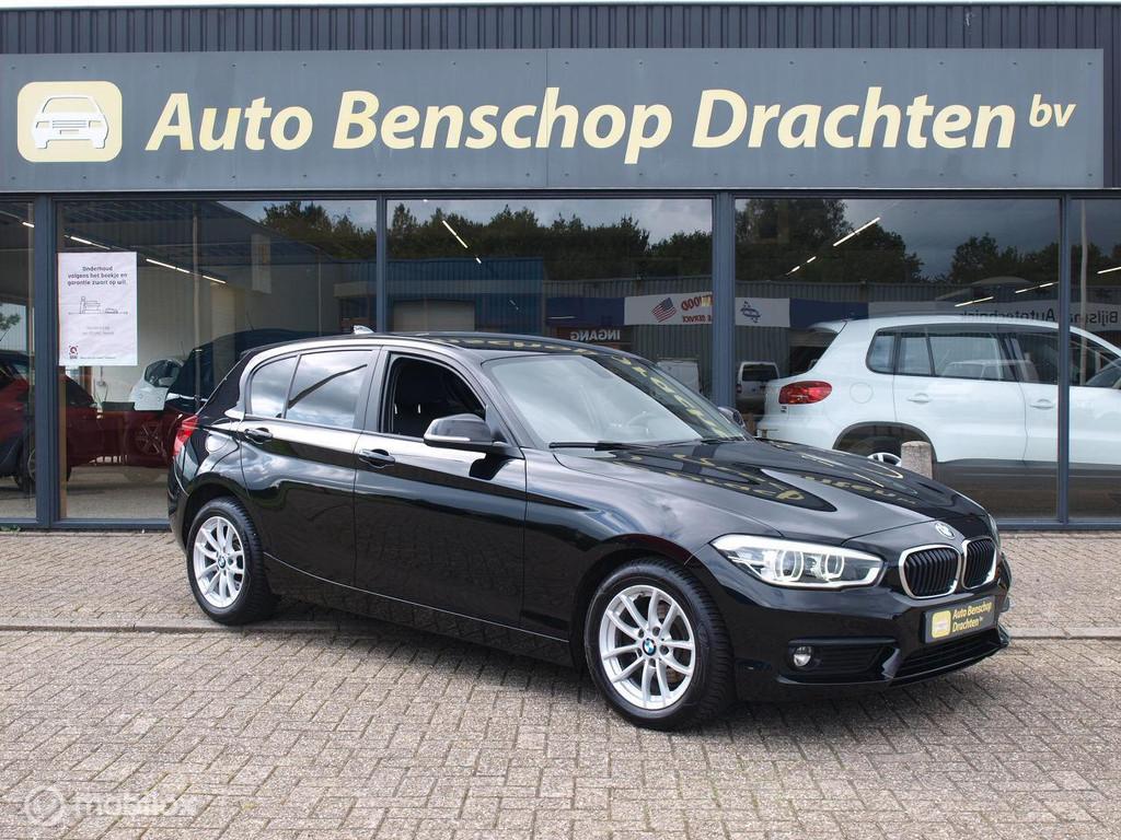 BMW 1-serie 118i Xenon/led Clima Cruise Pdc Apk 03.27 Stoelv, Auto's, BMW, 1-Serie, Gebruikt, Zwart, Zwart
