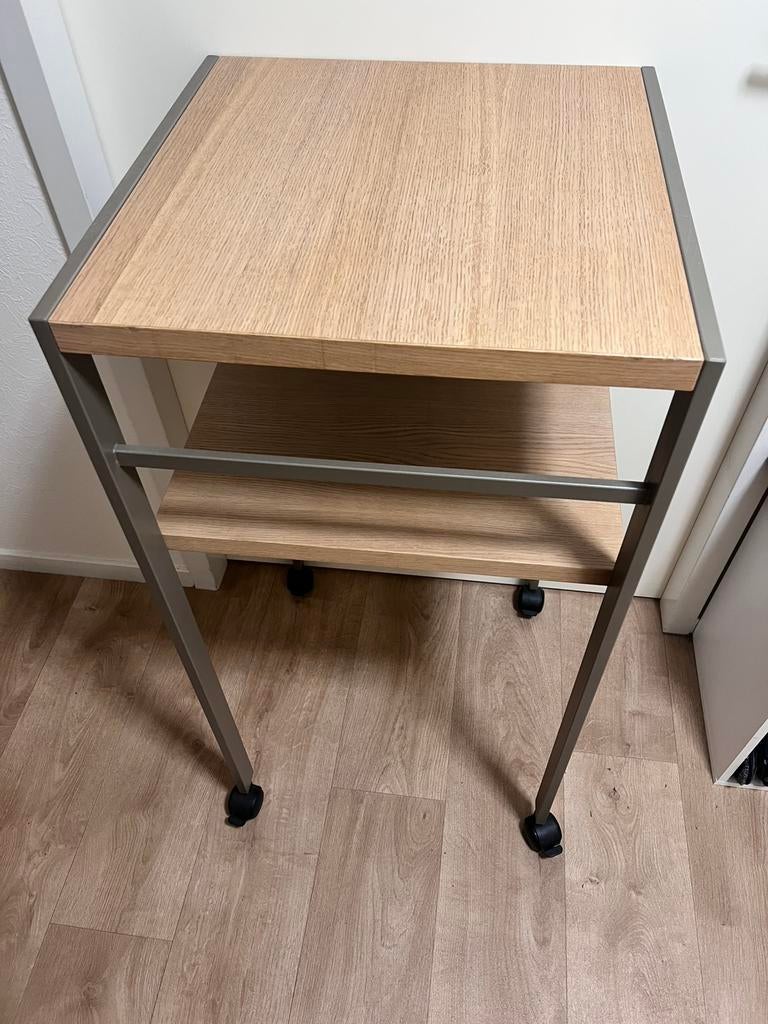 Hoge vierkante hoektafel 50x50x100, Ophalen, 50 tot 100 cm, Zo goed als nieuw, 50 tot 75 cm