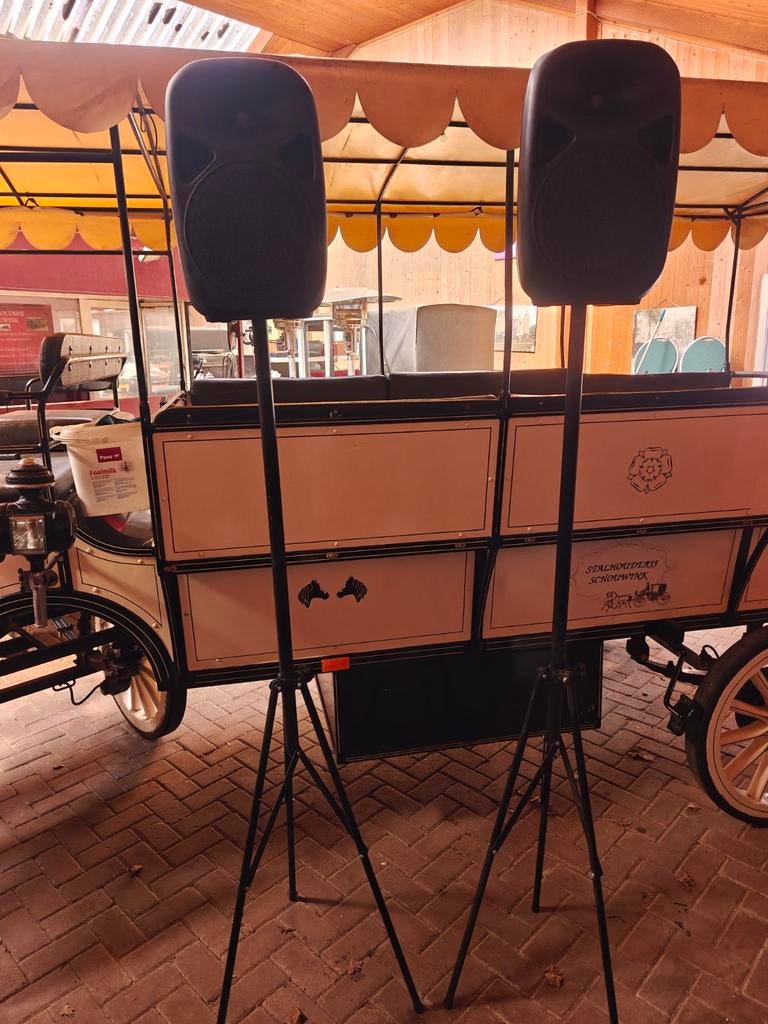 Complete geluids installatie, speakers met versterker., Ophalen, Gebruikt