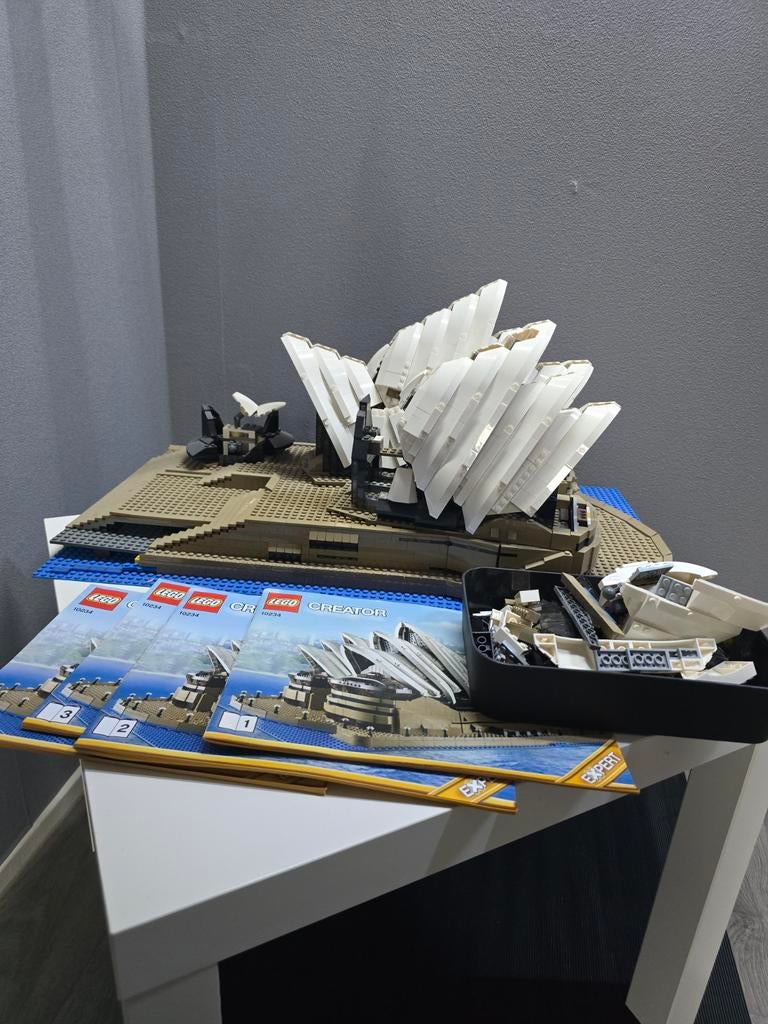 Lego 10234 Sydney Opera House, Ophalen