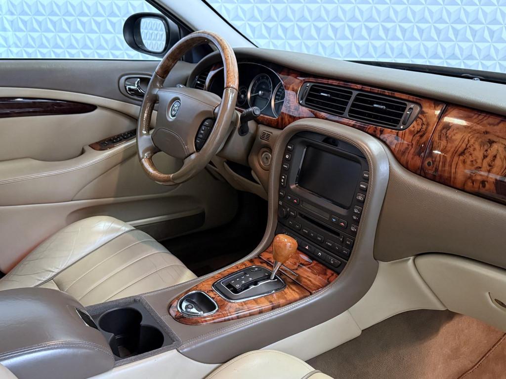 Jaguar S-type 4.2 V8 Sport Leer Navi PDC Schuifdak Stoelverw, Auto's, Automaat, Achterwielaandrijving, Gebruikt, 1850 kg