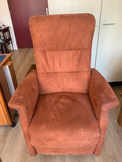 Mooie en comfortabele zo goed als nieuwe sta op stoel, Ophalen, Zo goed als nieuw, Stof, 50 tot 75 cm