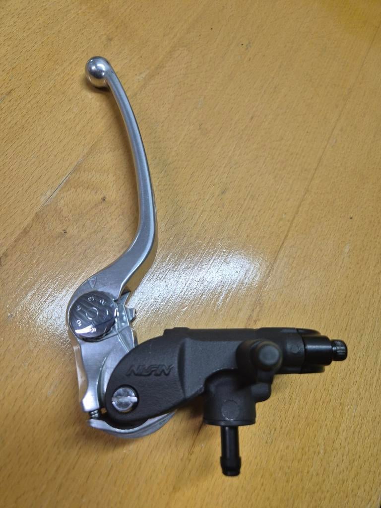 Radiale rempomp en zgan koppeling hendel triumph 2017, Motoren, Ophalen of Verzenden, Gebruikt