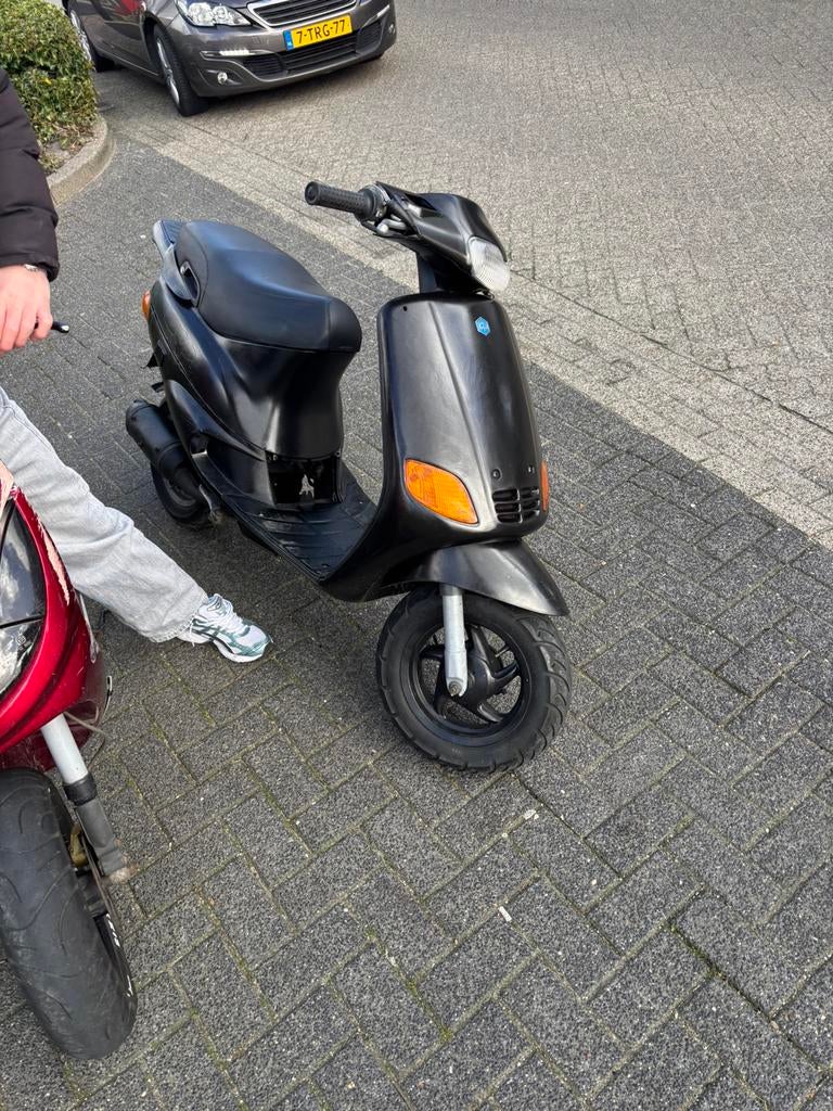 Zip type 3, Fietsen en Brommers, Scooters | Piaggio, Ophalen, Tweetakt, Gebruikt, Maximaal 25 km/u