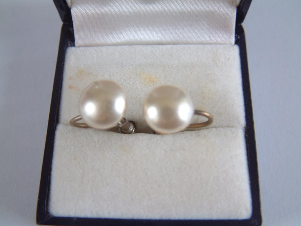 oude parel schroef oorbellen czechoslov, Ophalen of Verzenden, Gebruikt, Overige materialen