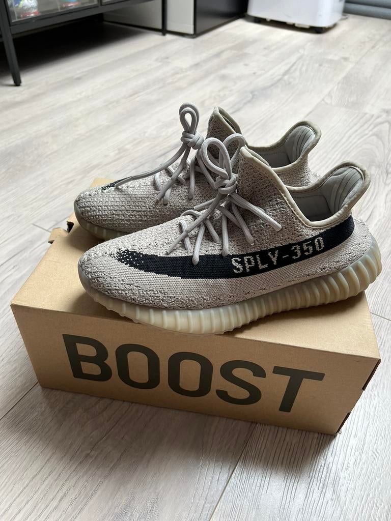 Yeezy Boost 350 V2 Slate, Kleding | Heren, Schoenen, Overige kleuren, Ophalen of Verzenden, Sneakers of Gympen, Zo goed als nieuw