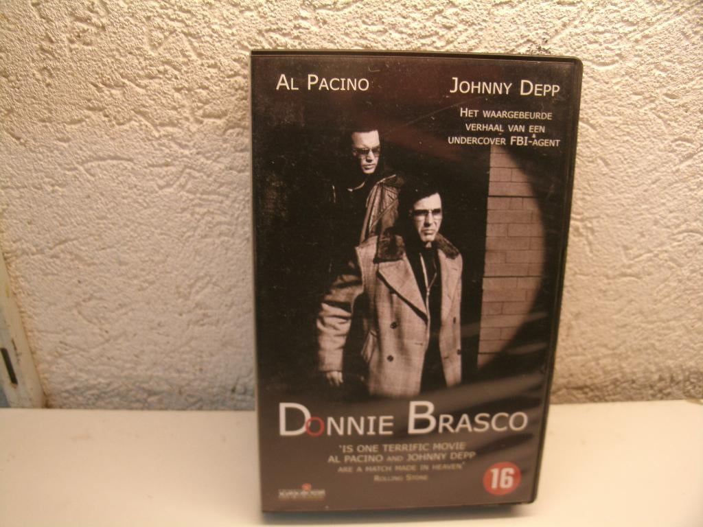 vhs 79b donnie brasco, Alle leeftijden, Ophalen of Verzenden, Zo goed als nieuw, Actie en Avontuur
