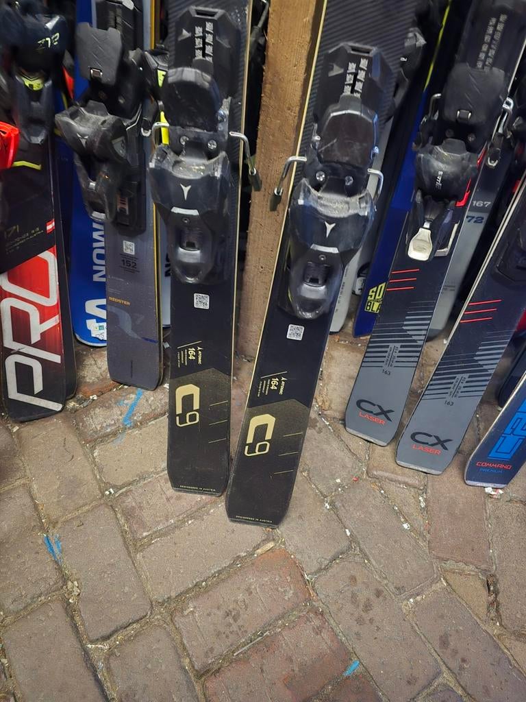 Atomic cloud c9 revoshock 24/25 dames carve skis 164cm, 160 tot 180 cm, Ophalen of Verzenden, Zo goed als nieuw, Carve