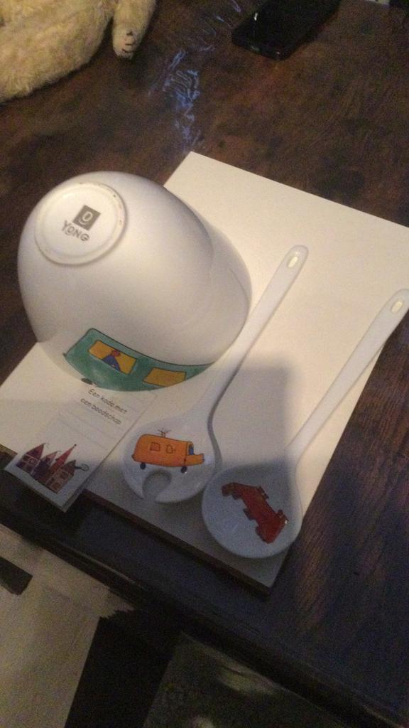 Nieuwe Saladekom met lepels, Ophalen of Verzenden, Nieuw