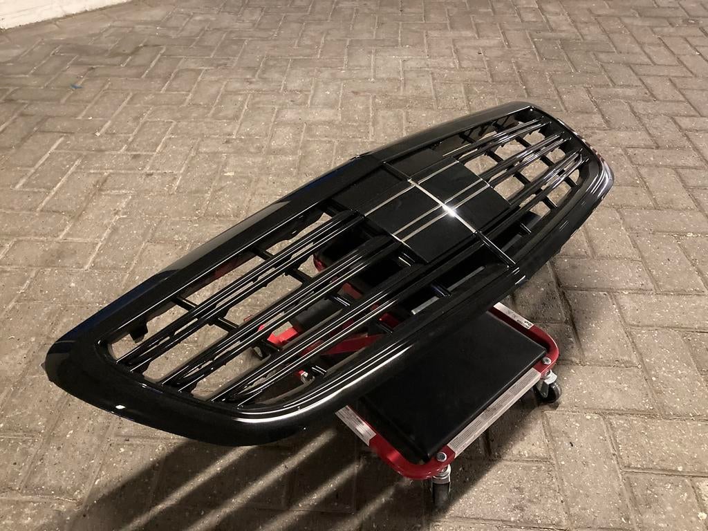 Mercedes-Benz S-klasse W222 grill glans zwart, Voor, Mercedes-Benz, Nieuw, Ophalen of Verzenden