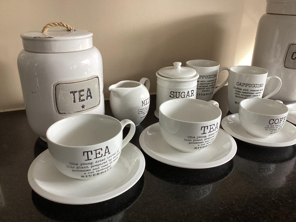 *NIEUW* Stijlvolle “RIVERDALE” Koffie & Thee set met potten, Ophalen, Nieuw, Overige stijlen, Kop(pen) en/of Schotel(s)