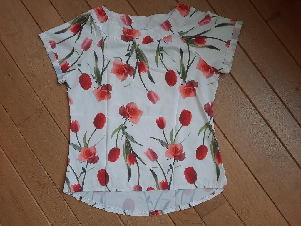 Bloes creme met roosjes tulpen maat L - nieuw, Kleding | Dames, Blouses en Tunieken, Nieuw, Maat 38/40 (M), Beige, Ophalen of Verzenden