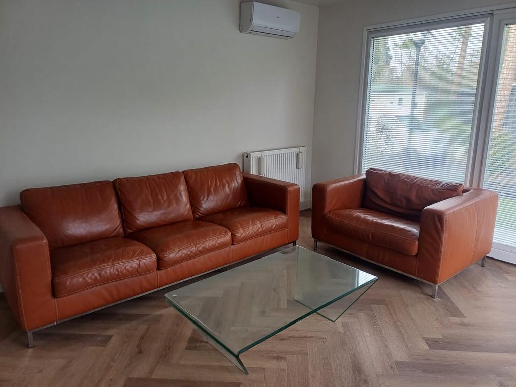 Leren bankstel en fauteuil set en optie glastafel, Gebruikt, Ophalen of Verzenden, Rechte bank, 200 tot 250 cm