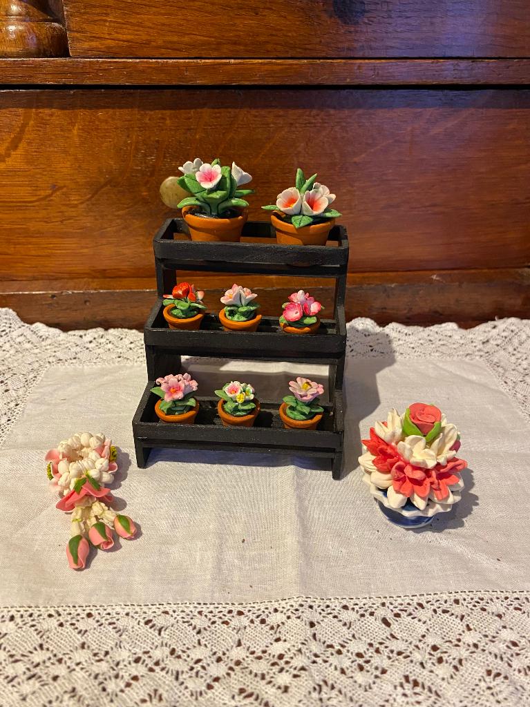 Poppenhuis bloemen / planten op een houten rek *Nous deux*, Ophalen of Verzenden, Zo goed als nieuw, Decoratie