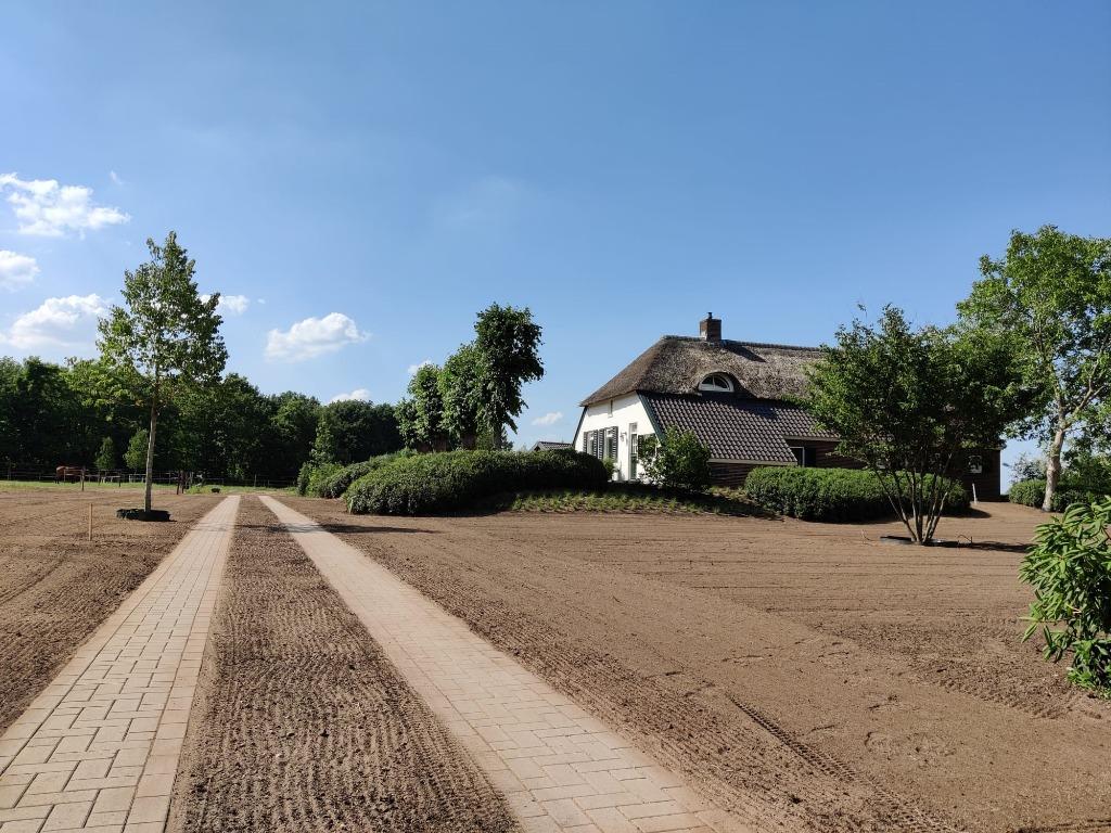 gras zaaien, gazon aanleg, inzaaien gras, gazon, graszoden, Diensten en Vakmensen, Garantie, Tuinonderhoud of Snoeiwerk