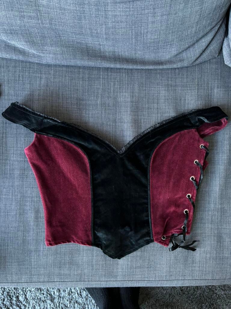 Laughing Vampire gothic topje fluweel maat S/M, Kleding | Dames, Ophalen of Verzenden, Zo goed als nieuw, Rood, Zonder mouw