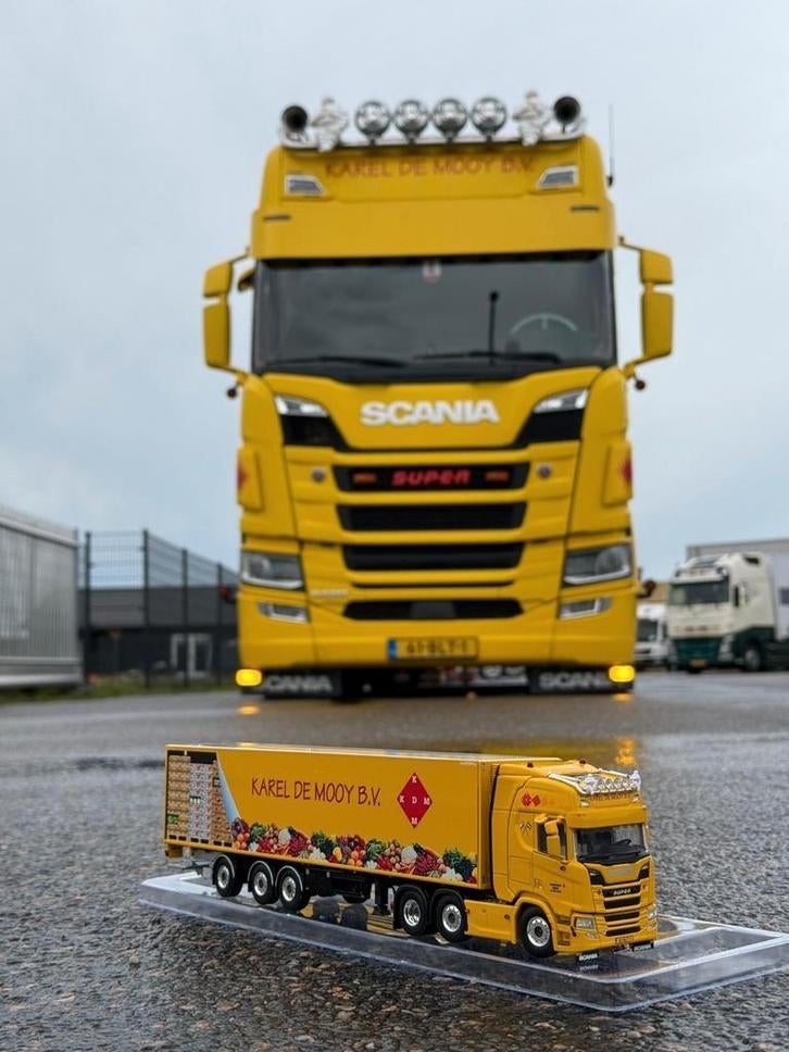 WSI Models Scania r500 Karel de Mooy B.V., Hobby en Vrije tijd, Modelauto's | 1:50, Ophalen of Verzenden, Nieuw, Bus of Vrachtwagen