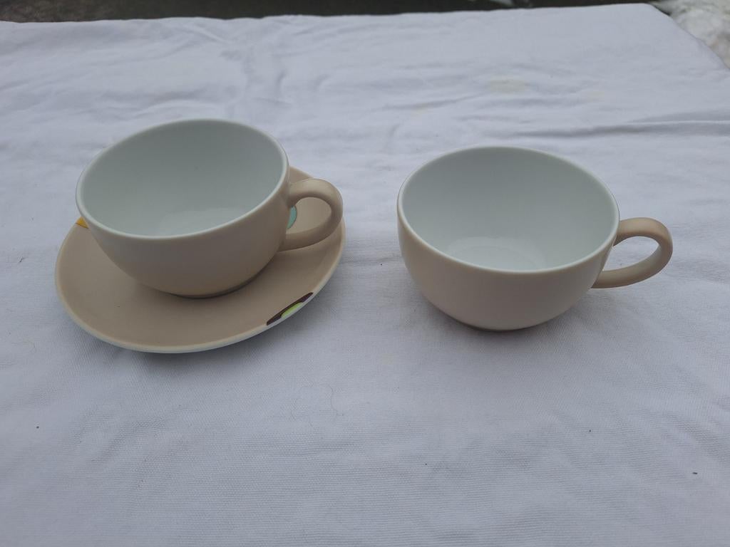 Dibbern zand kleur 2 kopjes met 1 schotel, Ophalen of Verzenden