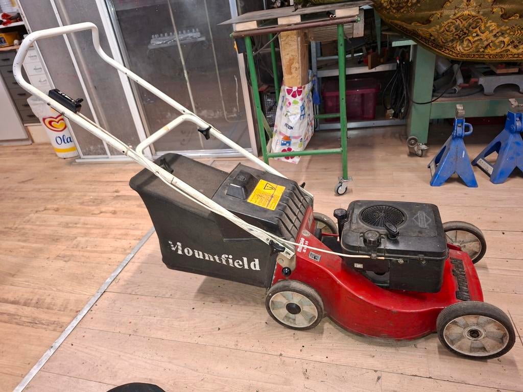 Benzine grasmaaier, Tuin en Terras, Ophalen, Cirkelmaaier, 40 t/m 49 cm, Mountfield