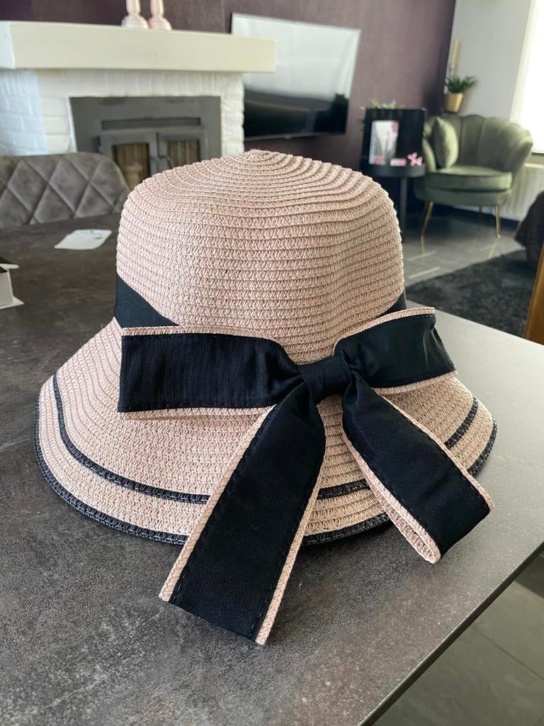 Roze hoed, Audrey Hepburn stijl, Kleding | Dames, Ophalen of Verzenden, Nieuw, One size fits all