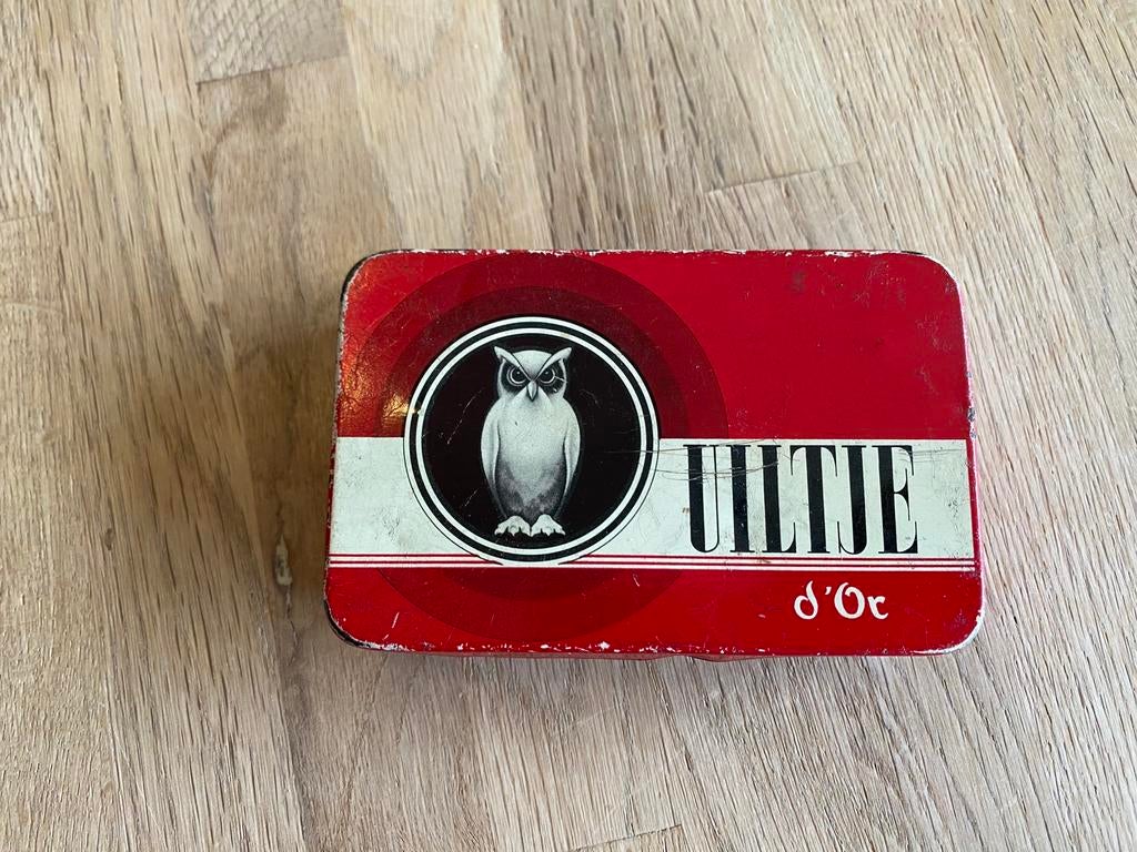 Oud rood blikje sigarenblikje Uiltje d’Or, Verzamelen, Blikken, Ophalen of Verzenden, Gebruikt, Overige, Overige merken