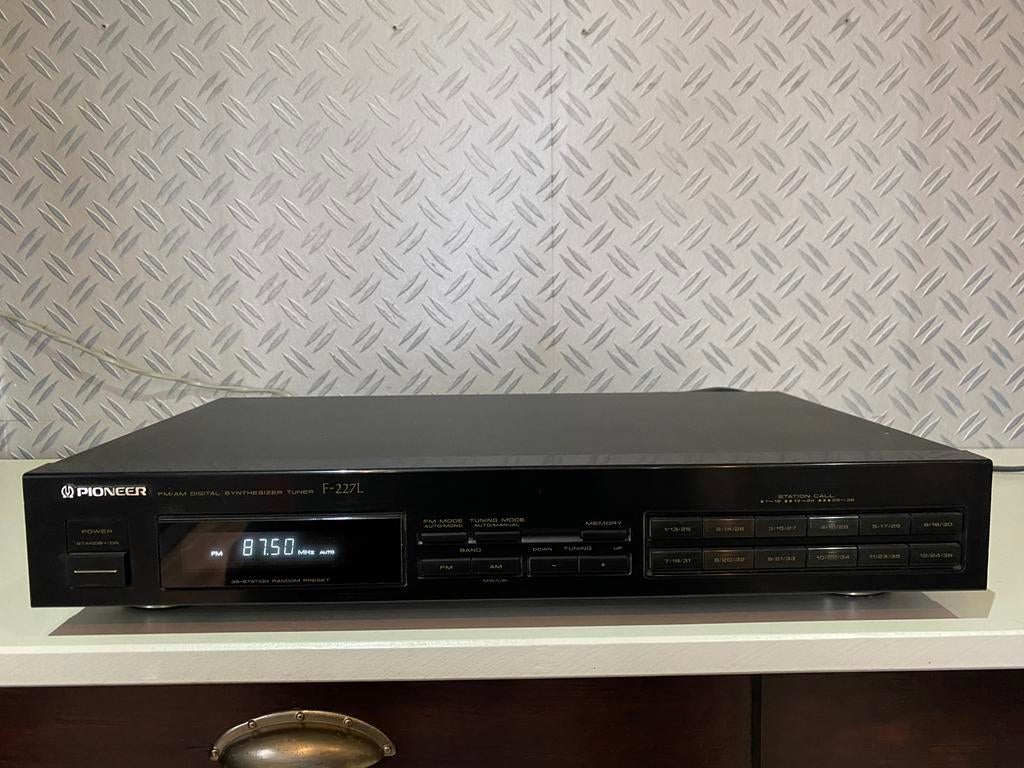 Pioneer tuner F-227L, Ophalen, Zo goed als nieuw