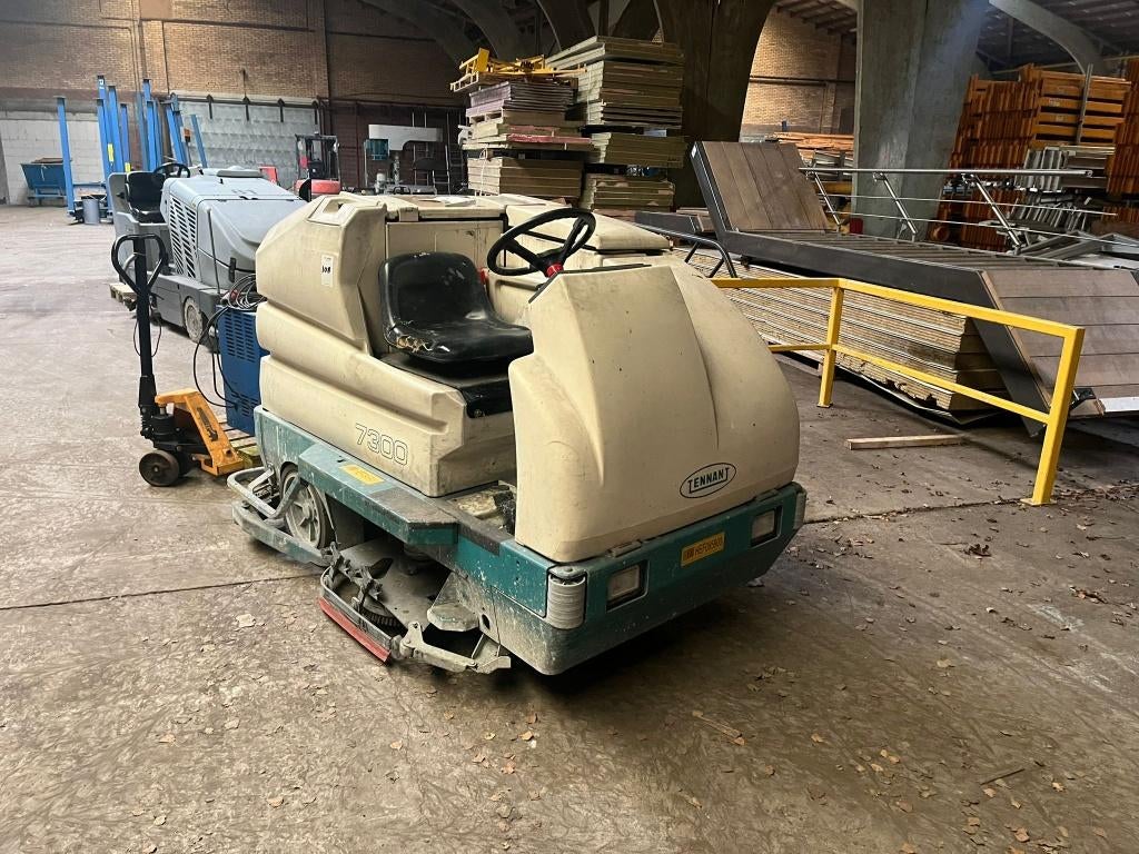 Tennant 7300 zitveegmachine FaST (BJ 2007), Doe-het-zelf en Verbouw, Reinigingsmachines, Gebruikt, Schrobmachine, Ophalen