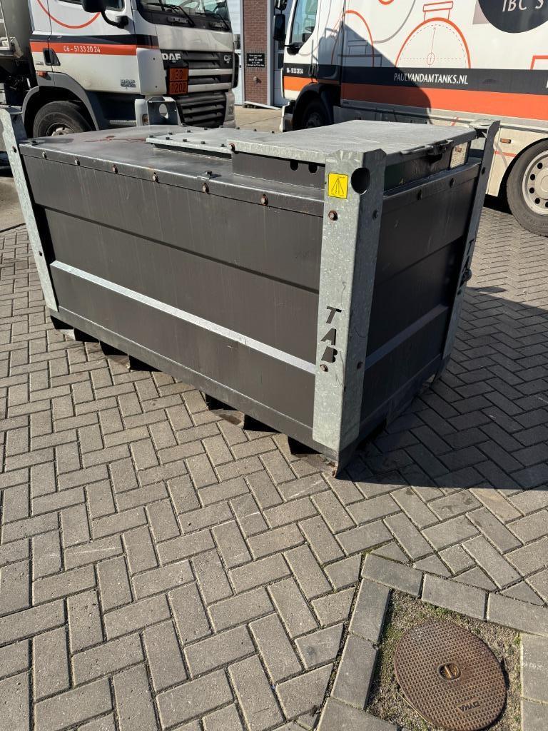 Brandstof IBC 2000 Liter, Ophalen, Akkerbouw, Werkplaats, Gebouw of Erf