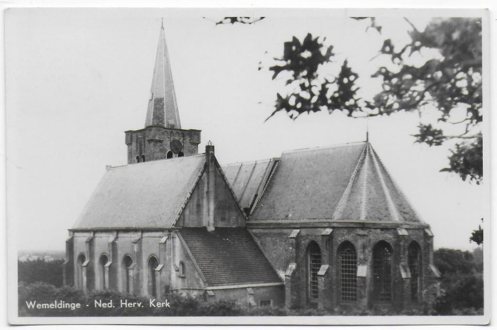 Wemeldinge Ned. Herv., Kerk  ansichtkaart B7401  uit 1950, Ophalen of Verzenden, 1940 tot 1960, Gelopen, Gelderland