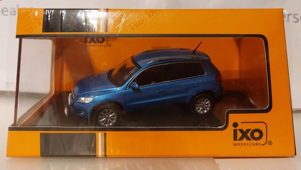 Ixo 1:43 Volkswagen Tiguan 2007 blauw metallic nieuw, Ophalen of Verzenden, Nieuw, Auto, Overige merken