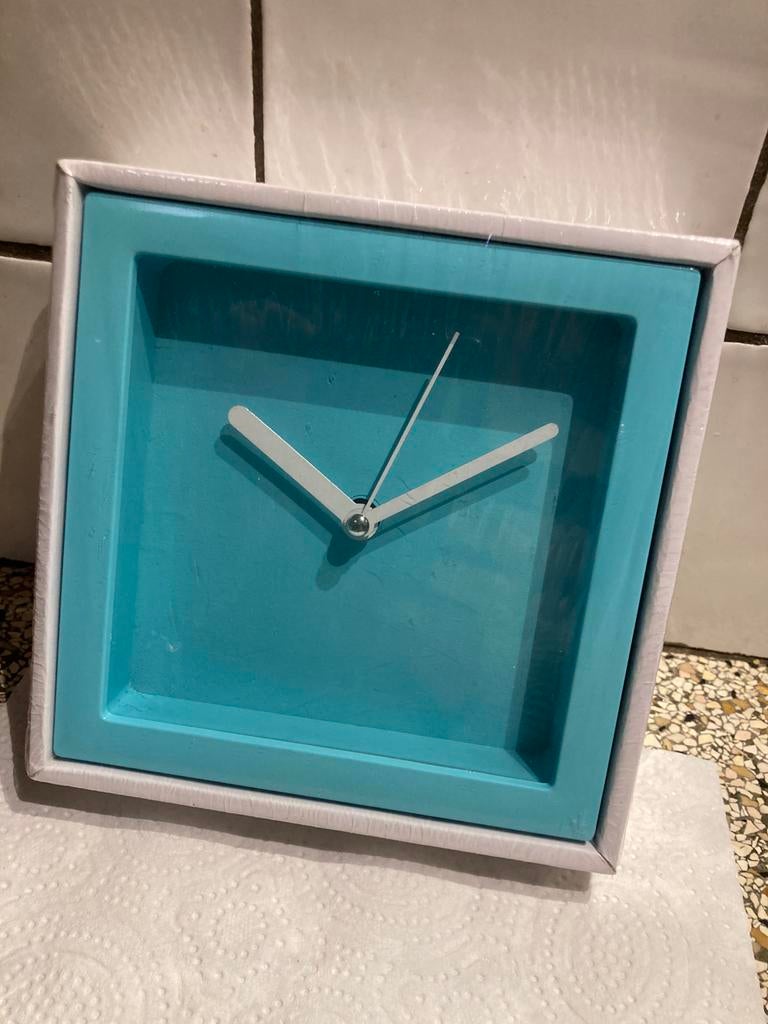 Klok, Ophalen of Verzenden, Zo goed als nieuw, Wandklok