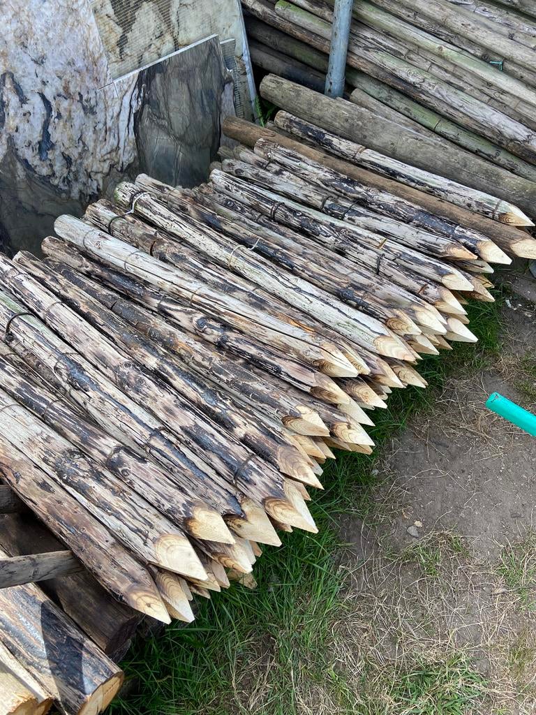 Piket paaltjes 1 meter lang, Tuin en Terras, Palen, Balken en Planken, Zo goed als nieuw, Palen, Minder dan 180 cm, Ophalen