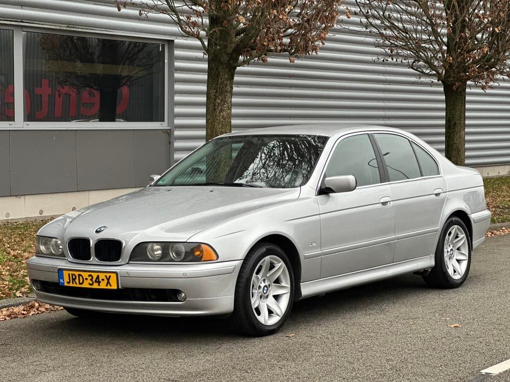 BMW 525i 2001 Handgeschakeld, Auto's, Achterwielaandrijving, 1800 kg, Zwart, Leder