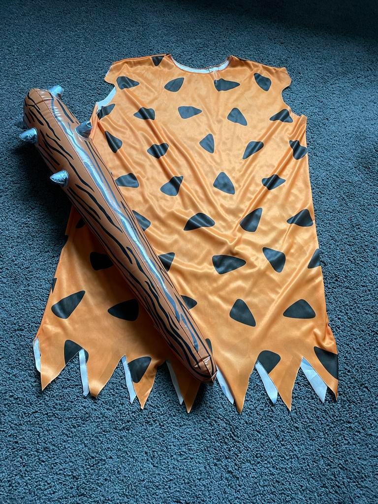 Fred Flinstone kostuum met opblaasbare knuppel, Ophalen of Verzenden, Zo goed als nieuw, Versiering