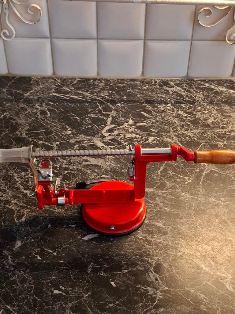 Appel/ Aardappel schiller, Ophalen