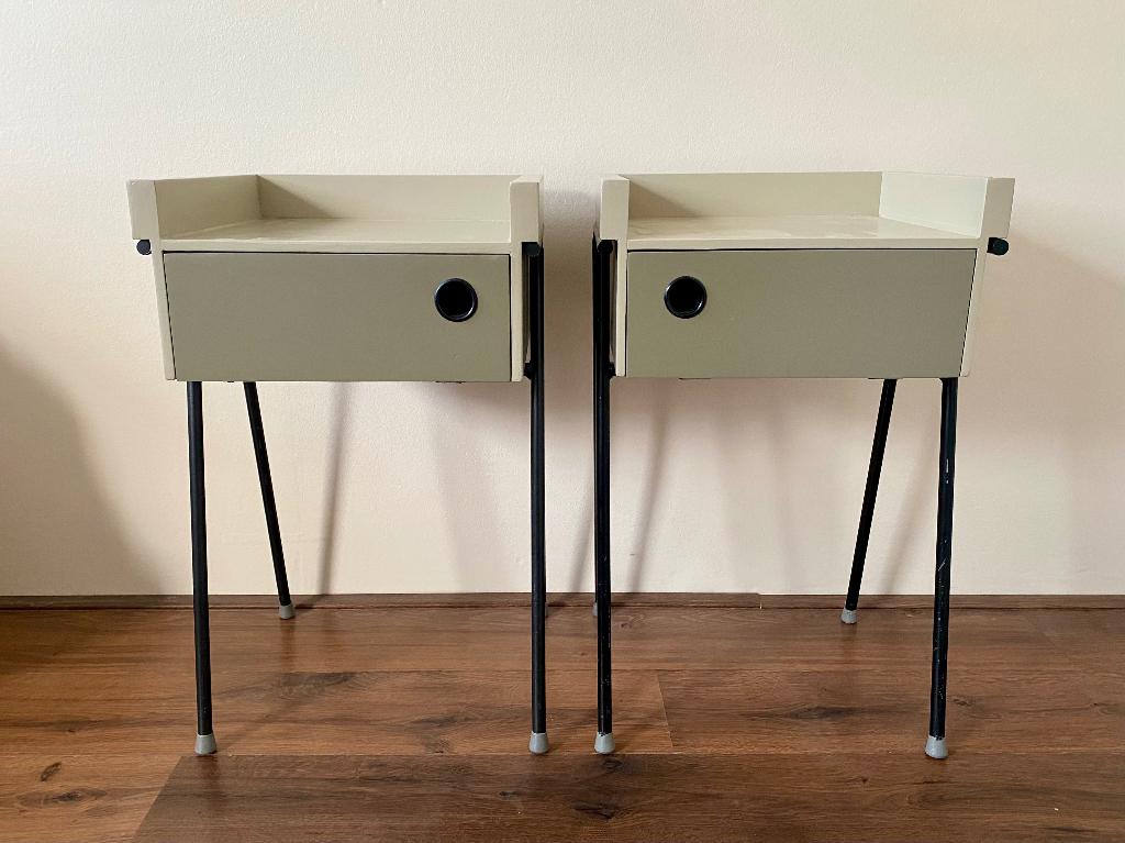 Rob parry nachtkastjes voor Dico, Ophalen