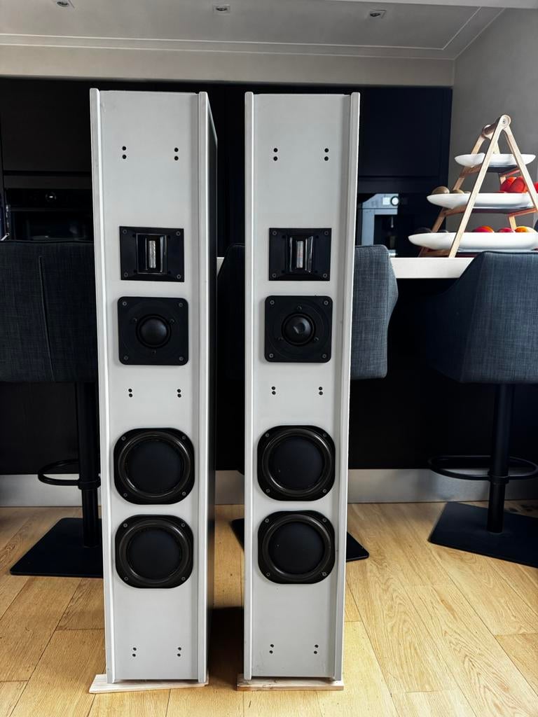 The Pied Piper Aura speakers, Gebruikt, 120 watt of meer, Front, Rear of Stereo speakers, Ophalen