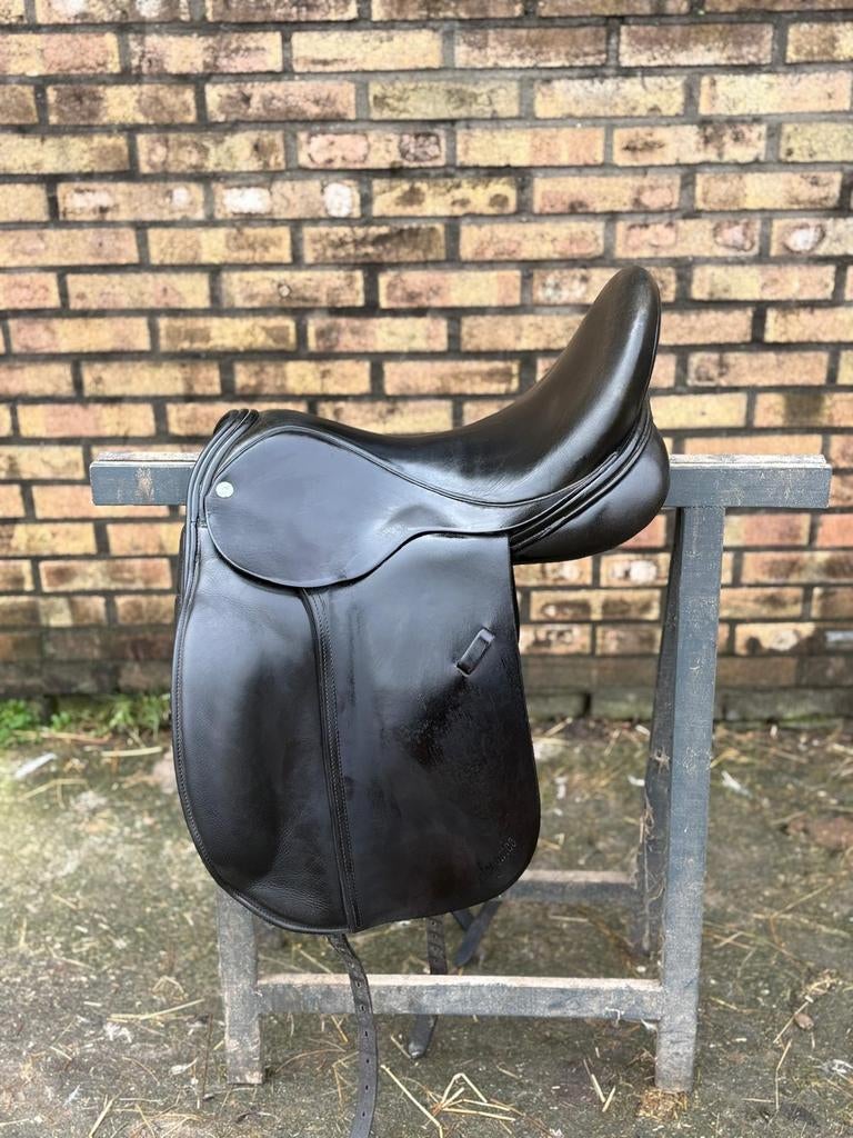 Frank baines elegance dressuurzadel, Dieren en Toebehoren, Ophalen of Verzenden, Zo goed als nieuw, Dressuur