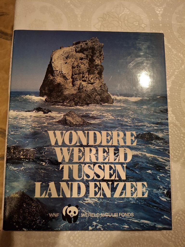 Wondere wereld tussen land en zee - WNF, Ophalen of Verzenden, Gelezen