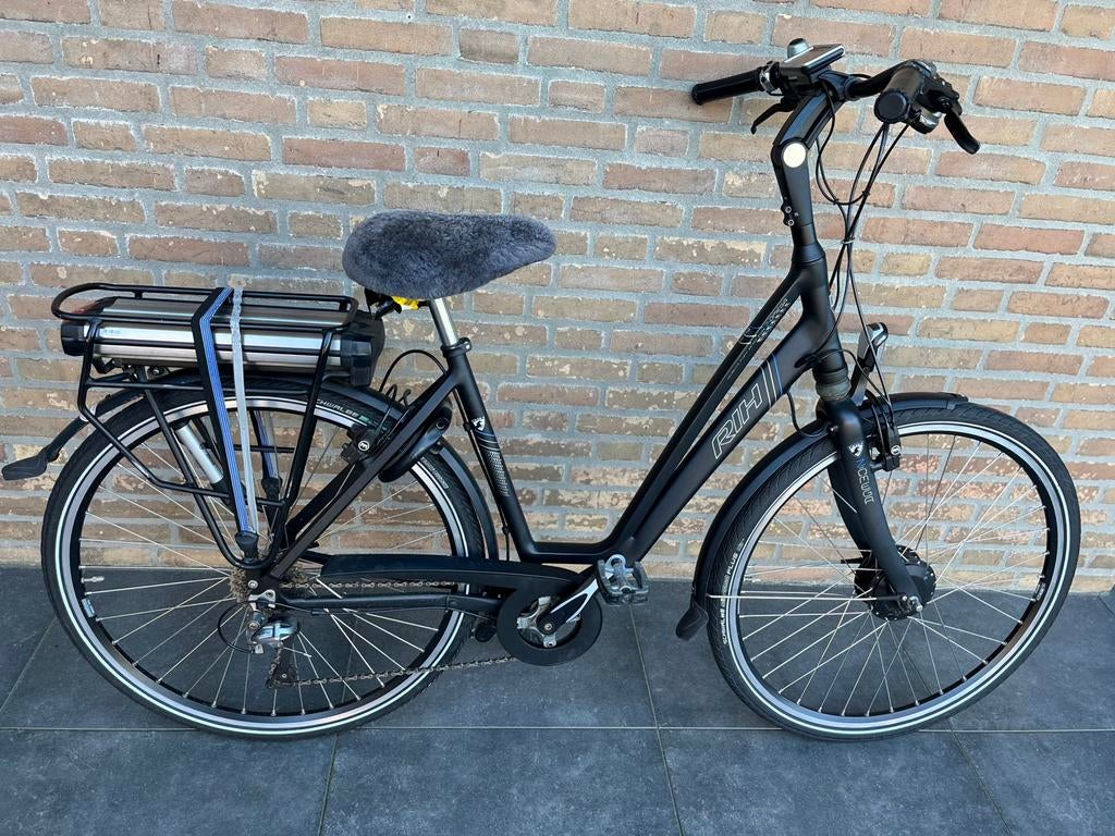 Zeer net elektrische fiets met lage instap Rih, Fietsen en Brommers, Gebruikt, 47 tot 51 cm, 50 km per accu of meer, Ophalen
