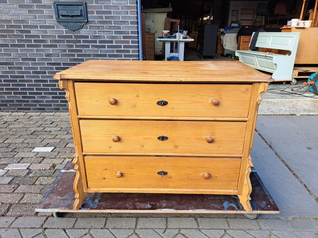Zeer oude grenen ladekast commode, Huis en Inrichting, Kasten | Ladekasten, Gebruikt, Minder dan 100 cm, 100 tot 150 cm, 50 tot 75 cm