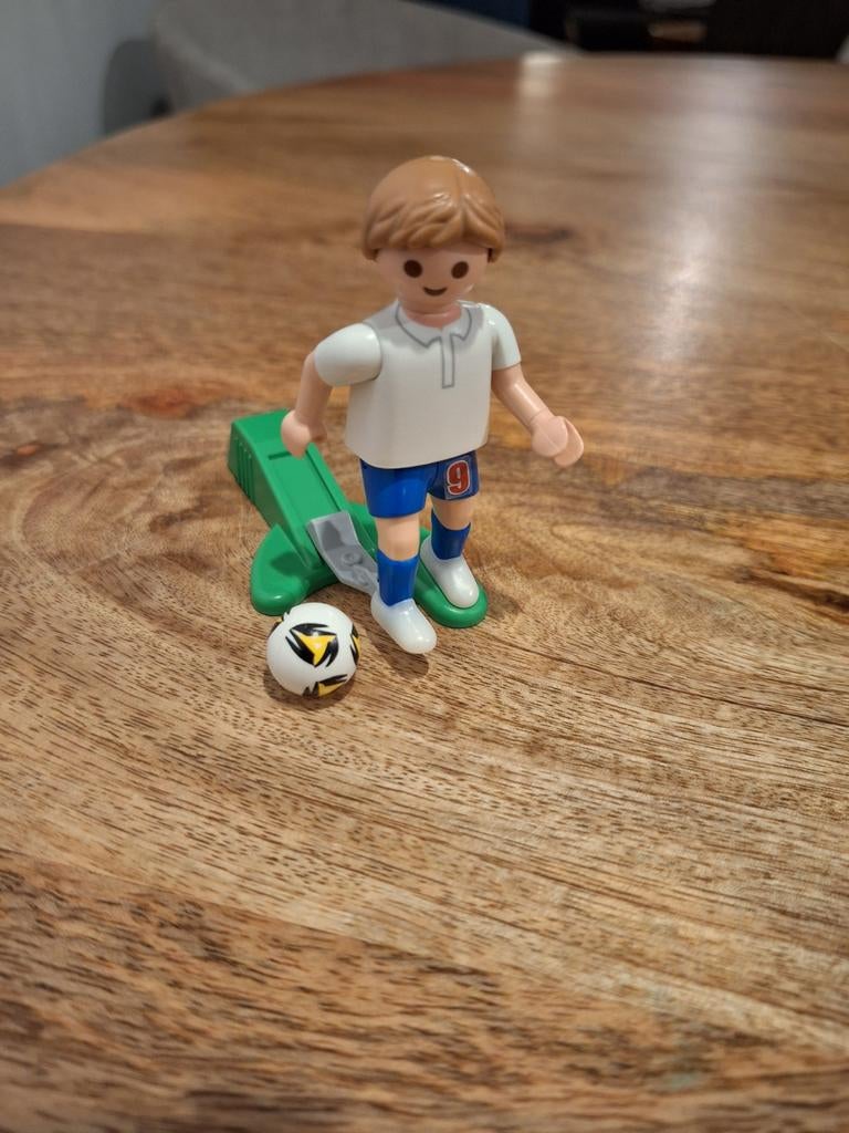 Playmobil voetballer Engeland met bal, Kinderen en Baby's, Speelgoed | Playmobil, Ophalen of Verzenden, Gebruikt, Los playmobil