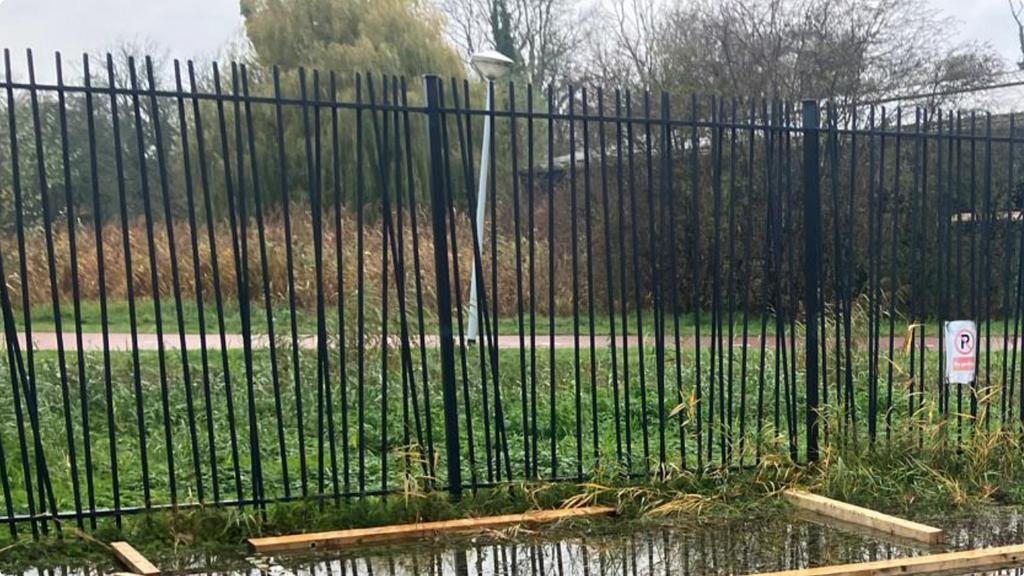 Te koop gegalvaniseerd/ gepoedercoat spijlenhekwerk., Ophalen, Zo goed als nieuw, IJzer