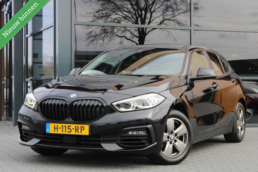 BMW 1-serie 118i | Origineel NL | Trekhaak | LED koplampen, Achterwielaandrijving, Gebruikt, Zwart, Origineel Nederlands