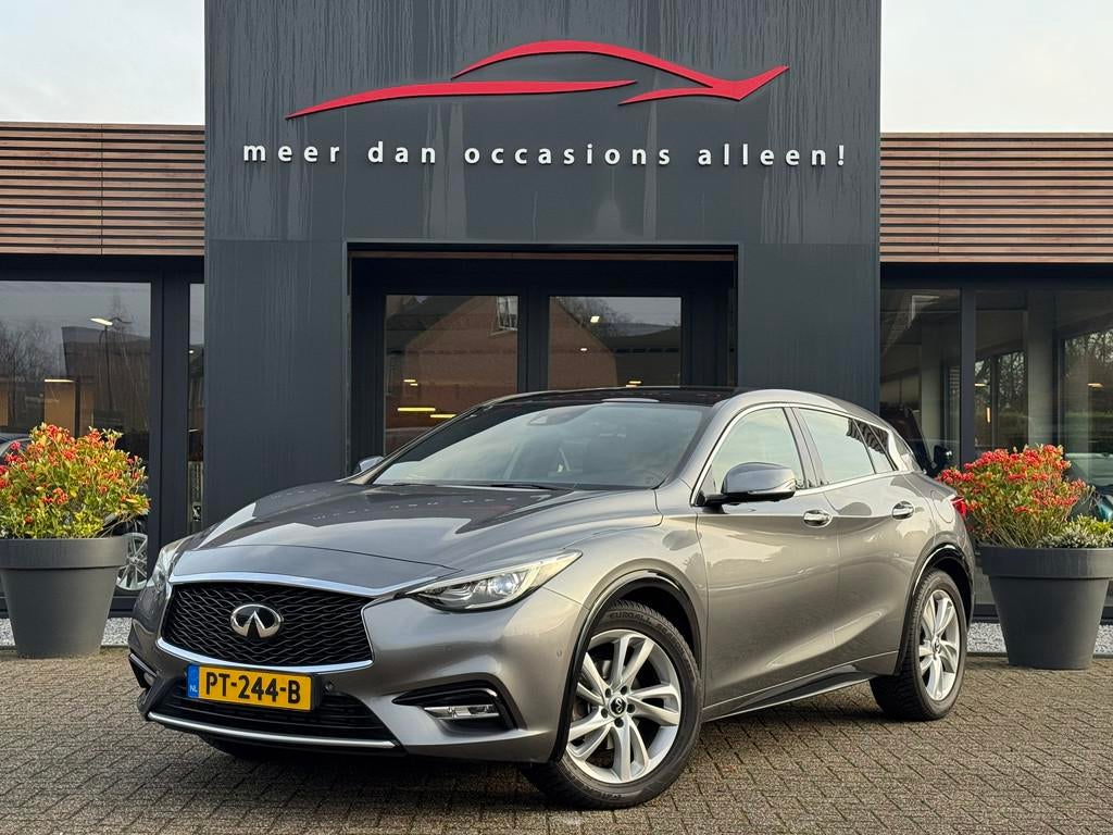 Infiniti Q30 1.6t 115kW Luxe (bj 2016, automaat), Automaat, 12 maanden, 15 km/l, Gebruikt